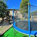Villa Detached - Sleeps 10 - Pool - Pergola - Playground For Children - Wifi