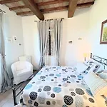 Villa Detached - Sleeps 10 - Pool - Pergola - Playground For Children - Wifi *