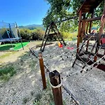 Villa Detached - Sleeps 10 - Pool - Pergola - Playground For Children - Wifi Petroro