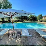 Villa Detached - Sleeps 10 - Pool - Pergola - Playground For Children - Wifi *