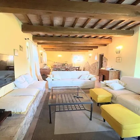 Todi By The Poolsleeps 10exclusive Poolwalk To Todi 5 Kmsrestaurant 05 Kms Petroro
