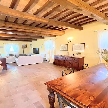 Todi By The Poolsleeps 10exclusive Poolwalk To Todi 5 Kmsrestaurant 05 Kms *