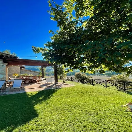 Todi By The Poolsleeps 10exclusive Poolwalk To Todi 5 Kmsrestaurant 05 Kms *
