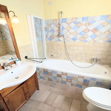Todi By The Poolsleeps 10exclusive Poolwalk To Todi 5 Kmsrestaurant 05 Kms