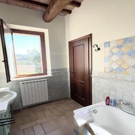 Todi By The Poolsleeps 10exclusive Poolwalk To Todi 5 Kmsrestaurant 05 Kms *