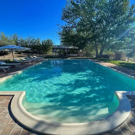 Todi By The Poolsleeps 10exclusive Poolwalk To Todi 5 Kmsrestaurant 05 Kms *