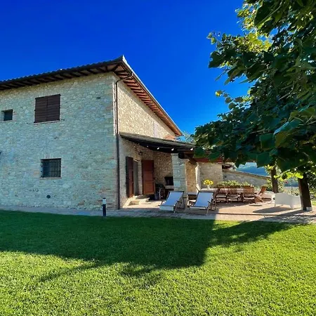 Villa Todi By The Poolsleeps 10exclusive Poolwalk To Todi 5 Kmsrestaurant 05 Kms Petroro