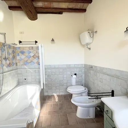 Todi By The Poolsleeps 10exclusive Poolwalk To Todi 5 Kmsrestaurant 05 Kms *