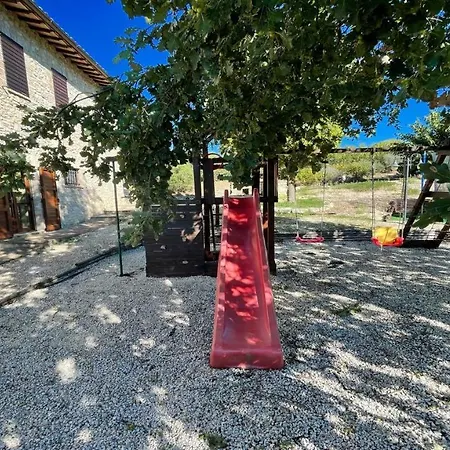 Todi By The Poolsleeps 10exclusive Poolwalk To Todi 5 Kmsrestaurant 05 Kms *