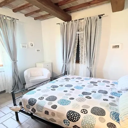 Todi By The Poolsleeps 10exclusive Poolwalk To Todi 5 Kmsrestaurant 05 Kms * Petroro