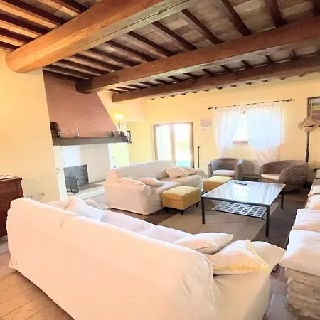 Villa Todi By The Poolsleeps 10exclusive Poolwalk To Todi 5 Kmsrestaurant 05 Kms Petroro