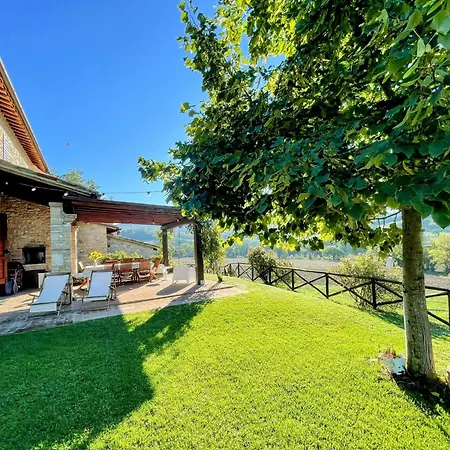 Villa Detached Villa - Sleeps 10 - Pool - Pergola - Playground For Children - Wifi