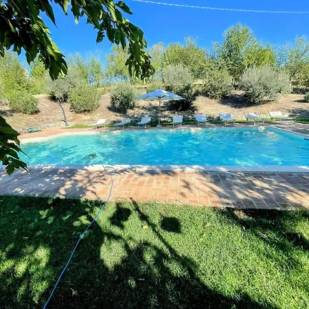 Detached Villa - Sleeps 10 - Pool - Pergola - Playground For Children - Wifi *