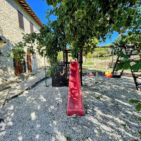 Villa Detached - Sleeps 10 - Pool - Pergola - Playground For Children - Wifi Petroro