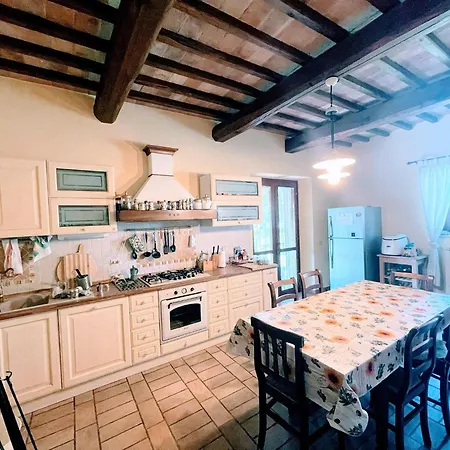 Villa Detached - Sleeps 10 - Pool - Pergola - Playground For Children - Wifi Petroro