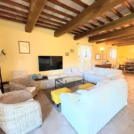 Villa Detached - Sleeps 10 - Pool - Pergola - Playground For Children - Wifi