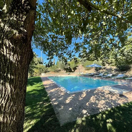 Detached Villa - Sleeps 10 - Pool - Pergola - Playground For Children - Wifi Petroro