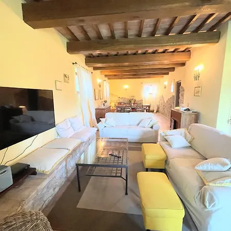 Detached - Sleeps 10 - Pool - Pergola - Playground For Children - Wifi * Petroro