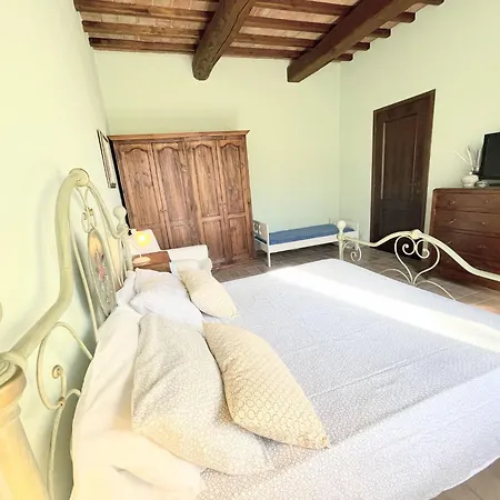 Detached Villa - Sleeps 10 - Pool - Pergola - Playground For Children - Wifi * Petroro