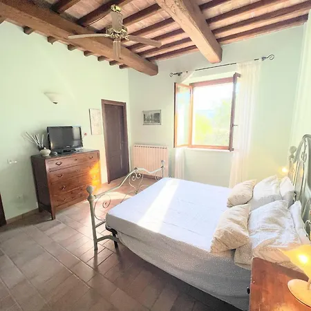 Villa Detached Villa - Sleeps 10 - Pool - Pergola - Playground For Children - Wifi