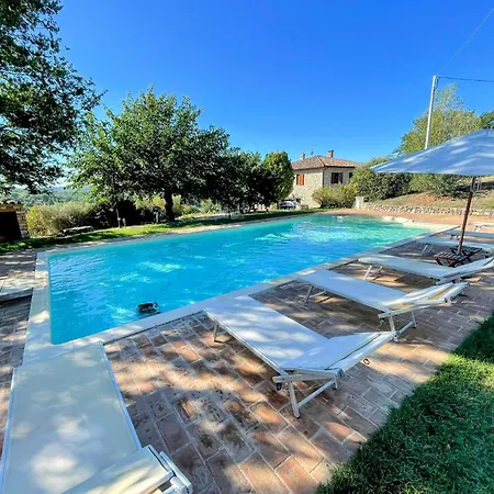 Villa Detached Villa - Sleeps 10 - Pool - Pergola - Playground For Children - Wifi *