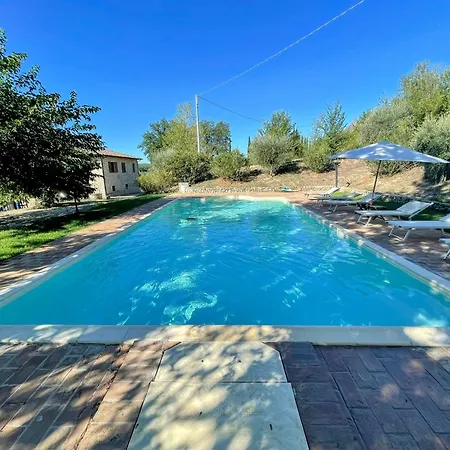 Detached - Sleeps 10 - Pool - Pergola - Playground For Children - Wifi * Petroro